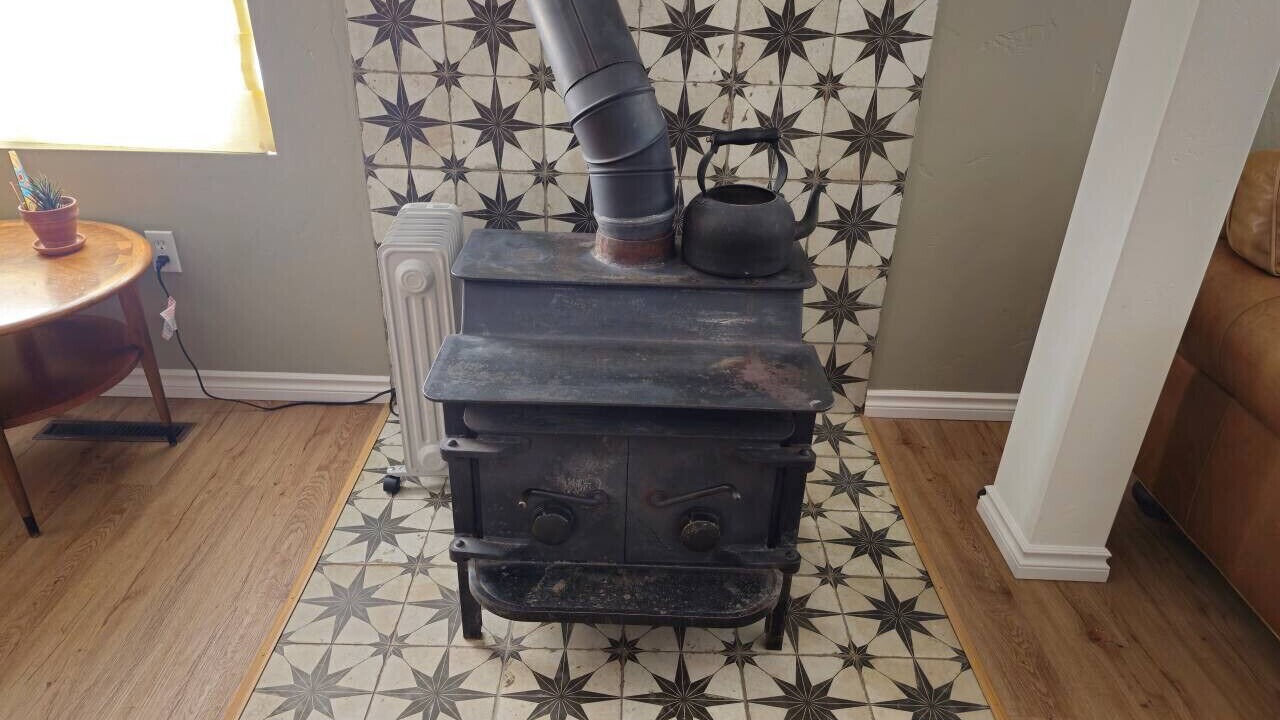 Photo of Livingroom in Haines