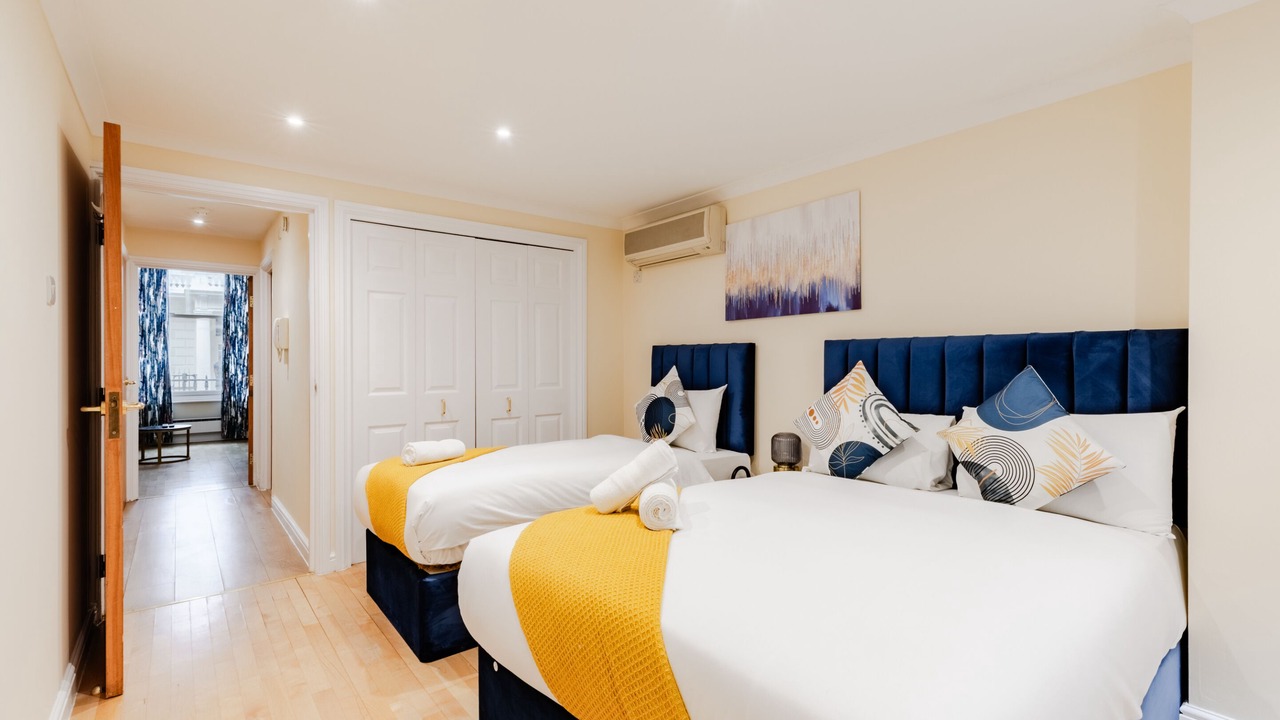 Photo of Bedroom in Lancaster Gate