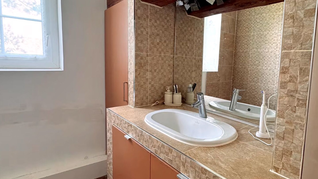 Photo of Bathroom in Blennes