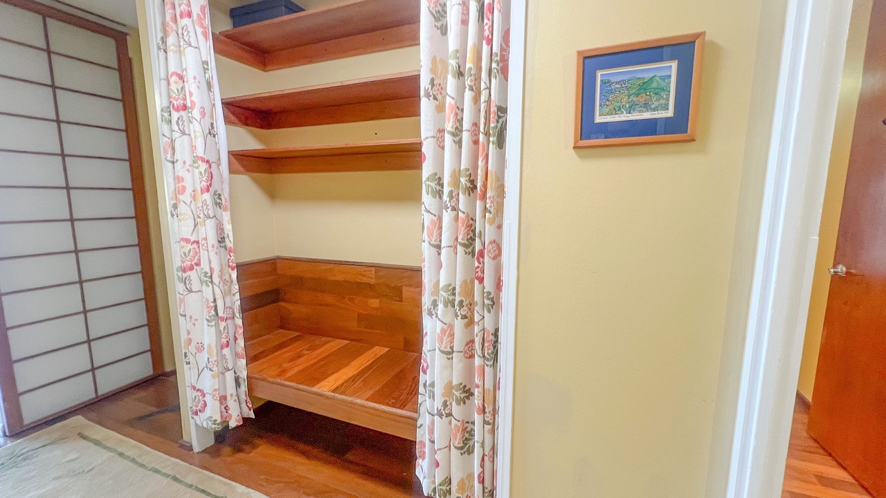 Photo of Others in Downtown Honolulu