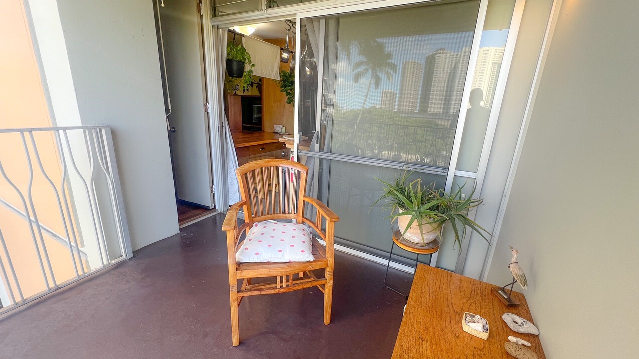 Photo of Patio Balcony in Downtown Honolulu