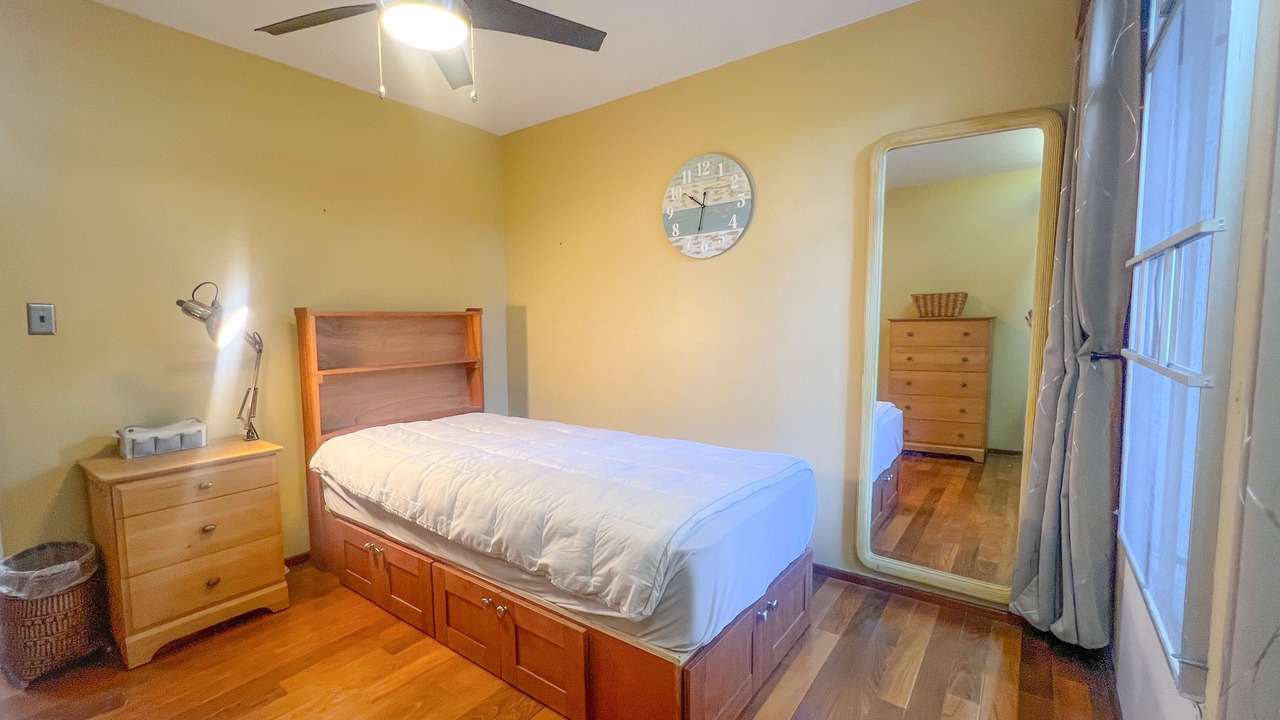 Photo of Bedroom in Downtown Honolulu