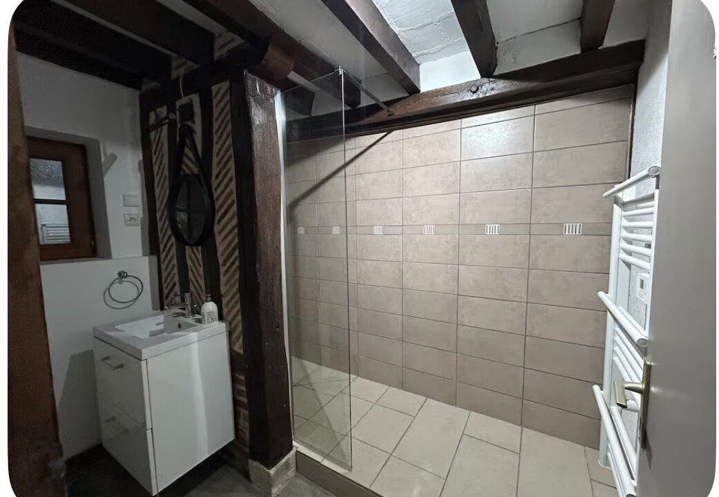 Photo of Bathroom in Nouan-le-Fuzelier