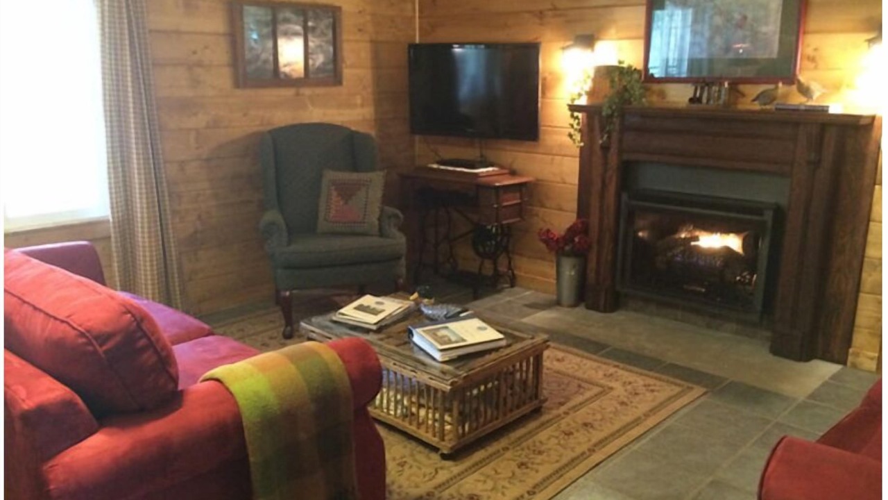 Photo of Livingroom in Candler