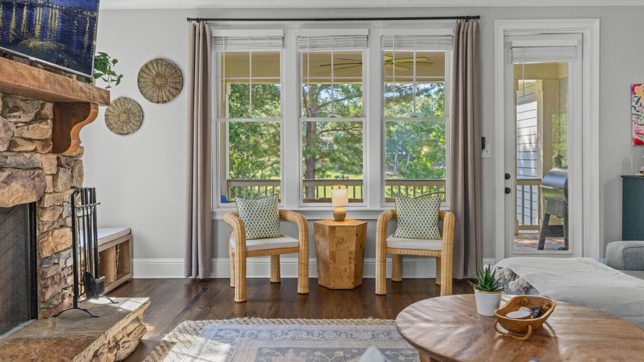 Photo of Livingroom in Reynolds Landing