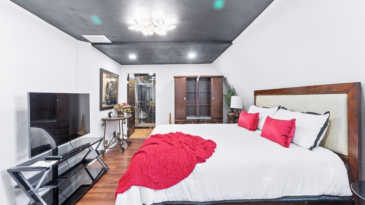 Photo of Bedroom in Brushy Creek