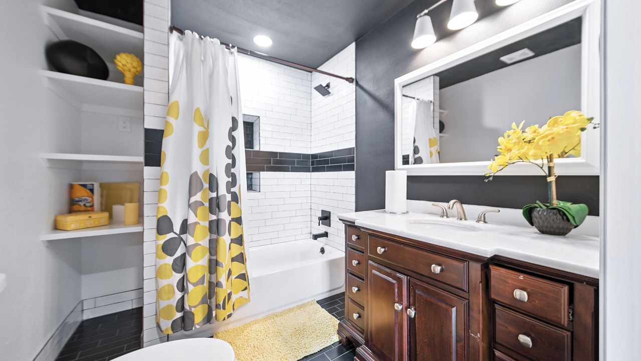 Photo of Bathroom in Brushy Creek