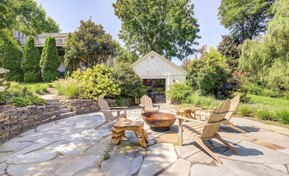Photo of Patio Balcony in Aquebogue