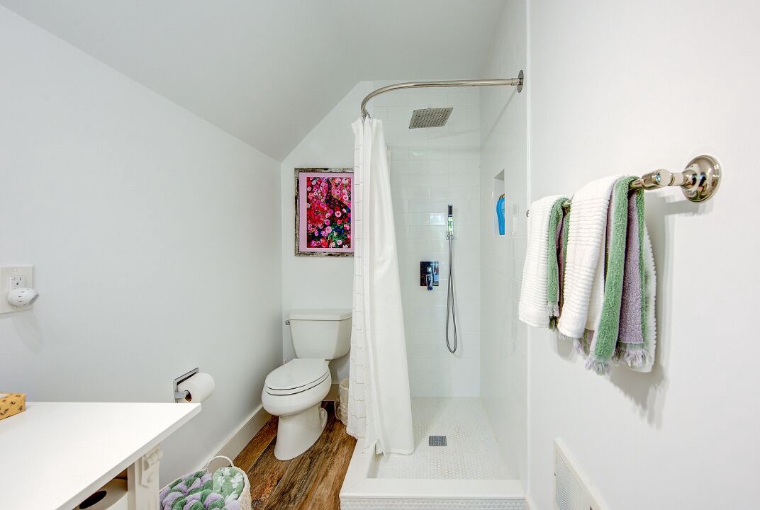 Photo of Bathroom in Aquebogue