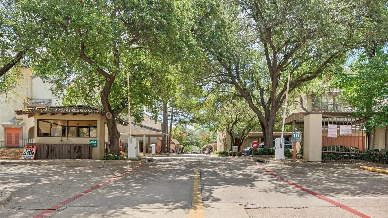 Photo of Others in Las Colinas