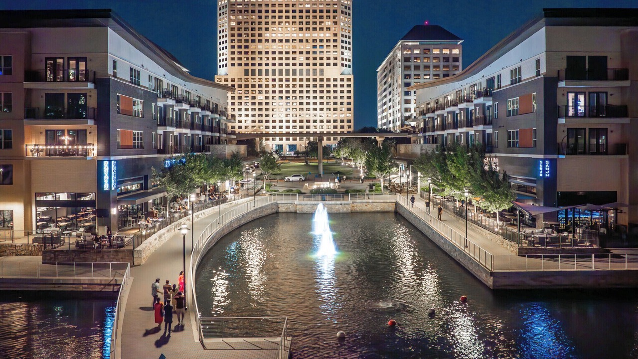 Photo of Others in Las Colinas