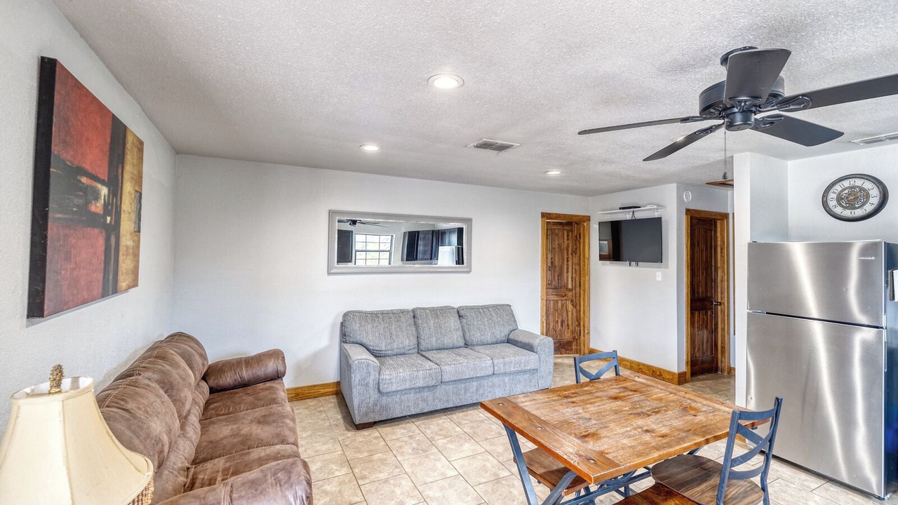Photo of Livingroom in Concan