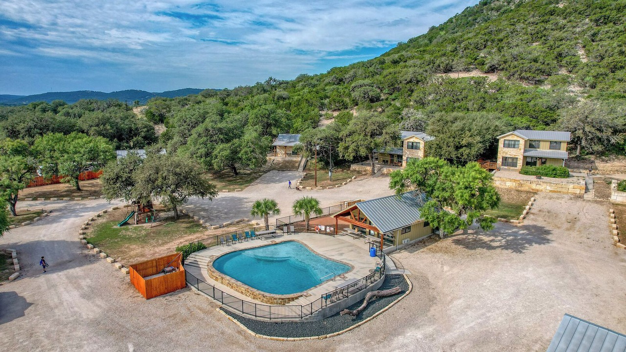Photo of Outdoor in Concan