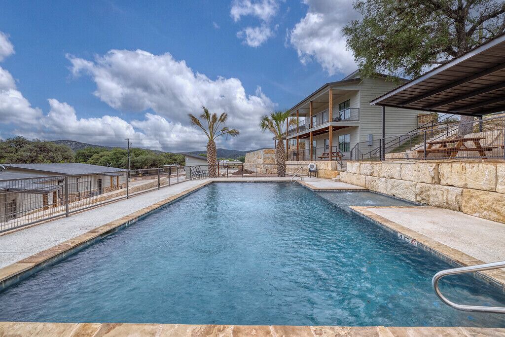 Photo of Outdoor in Concan