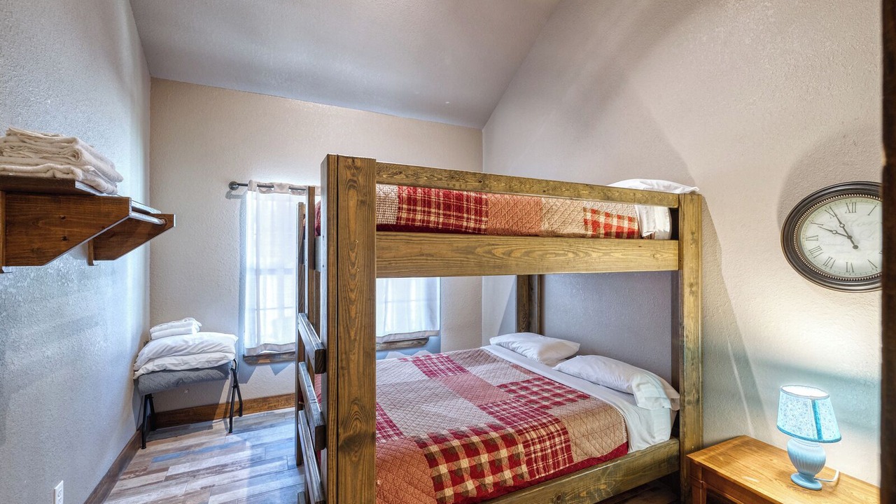 Photo of Bedroom in Concan