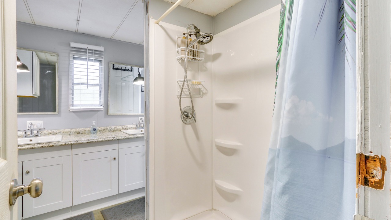 Photo of Bathroom in Port Royal