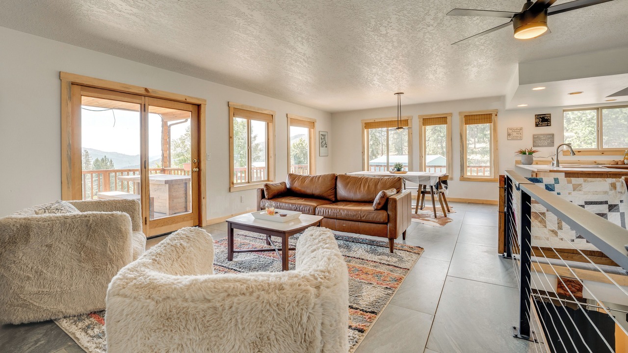 Photo of Livingroom in Republic