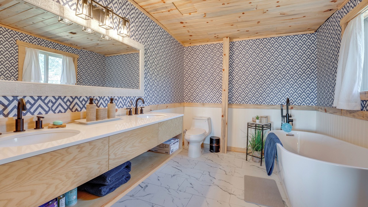 Photo of Bathroom in Republic