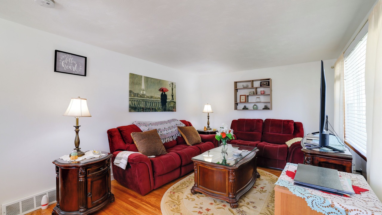 Photo of Bedroom in Tonawanda