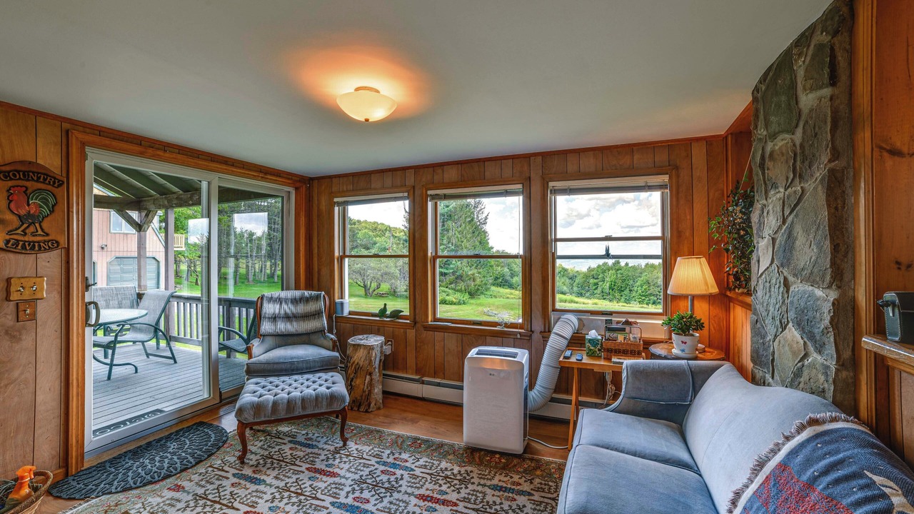 Photo of Livingroom in Jefferson