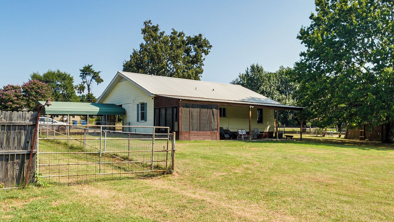 Photo of Outdoor in Jasper Heights