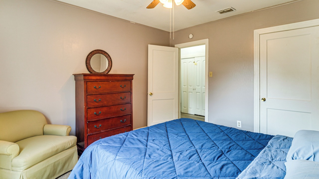 Photo of Bedroom in Jasper Heights