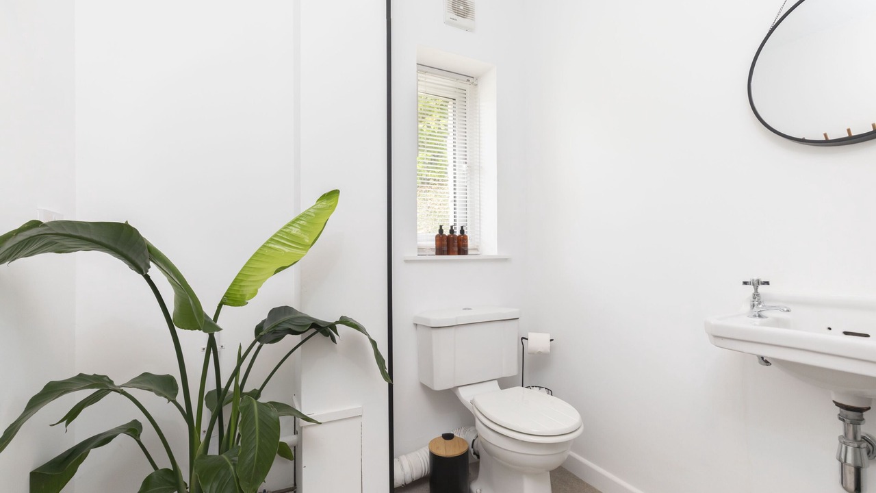 Photo of Bathroom in Gilwern