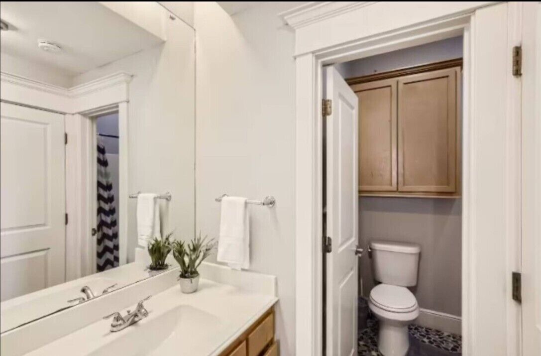 Photo of Bathroom in Oak Lawn