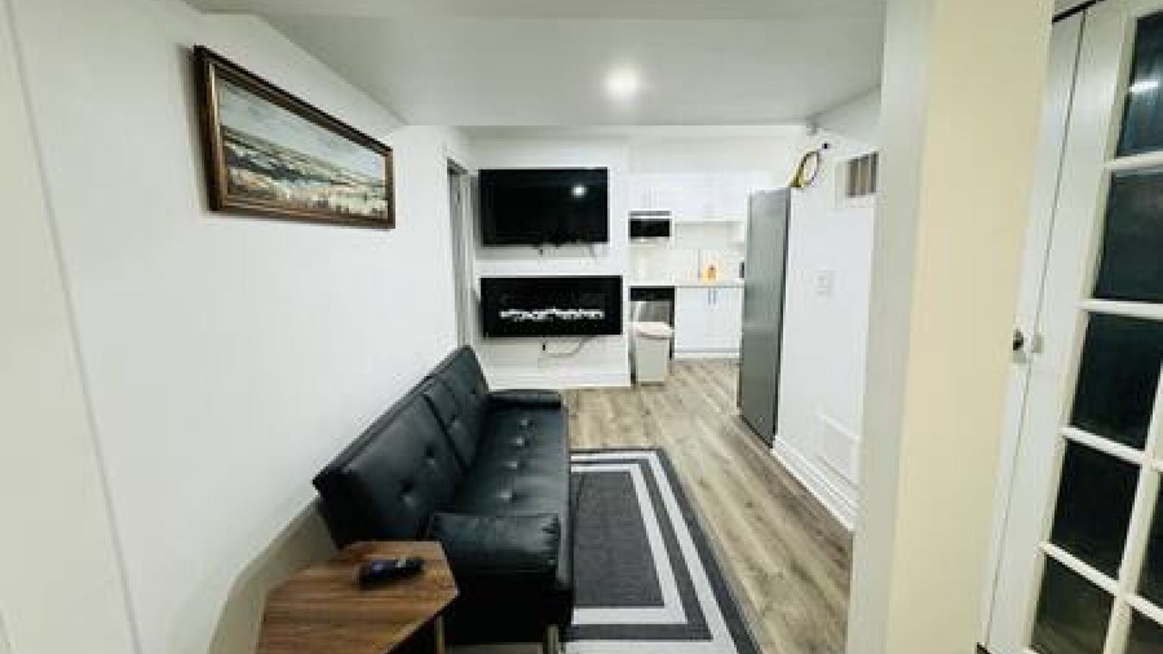 Photo of Livingroom in Mount Pleasant