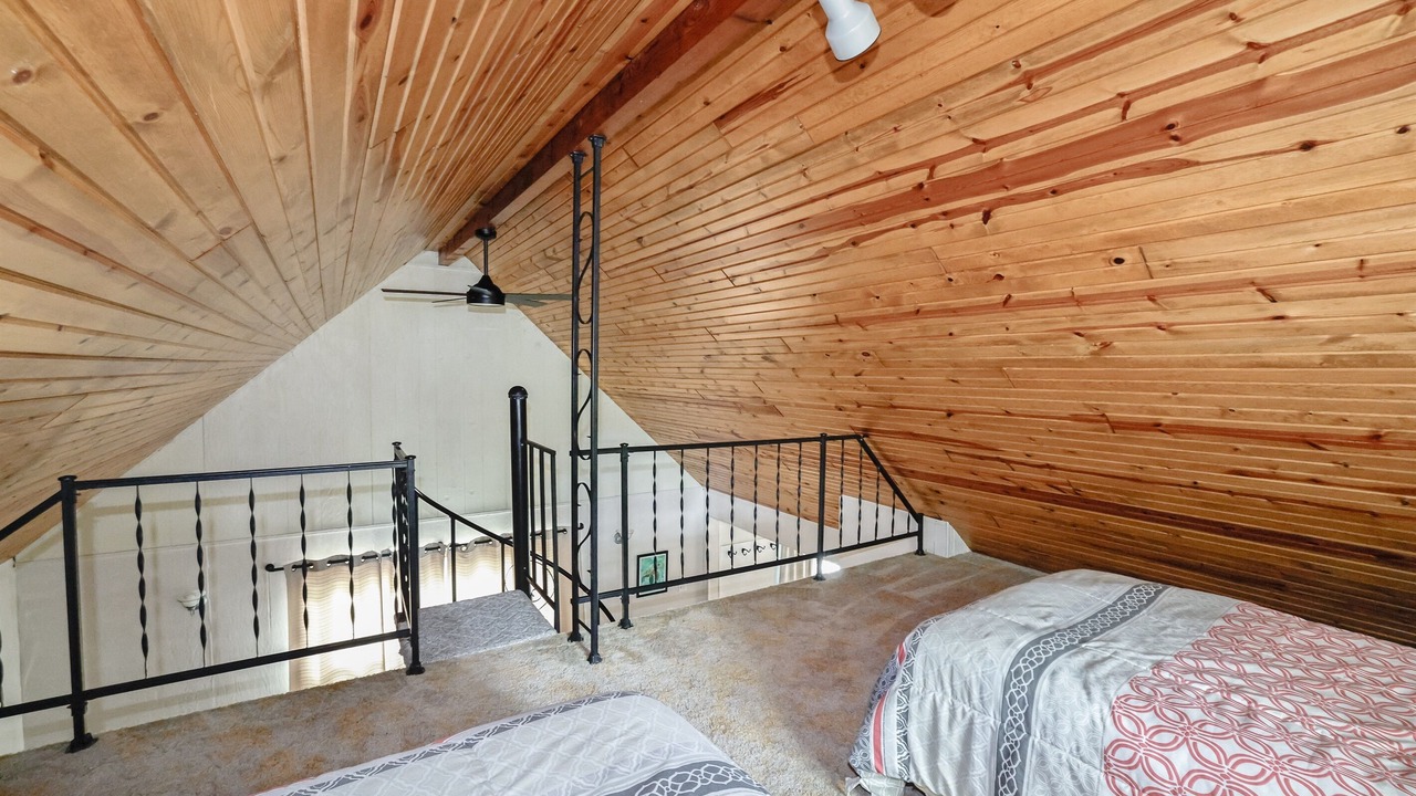 Photo of Bedroom in Canadian Lakes