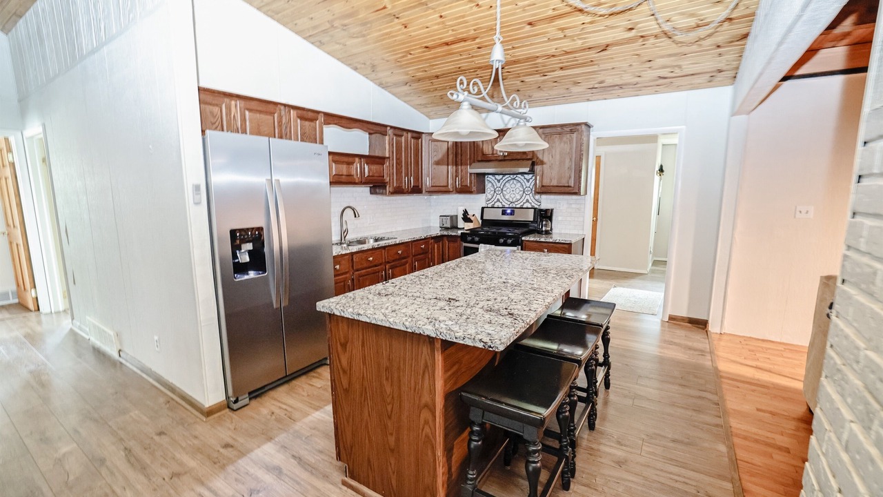 Photo of Kitchen in Canadian Lakes