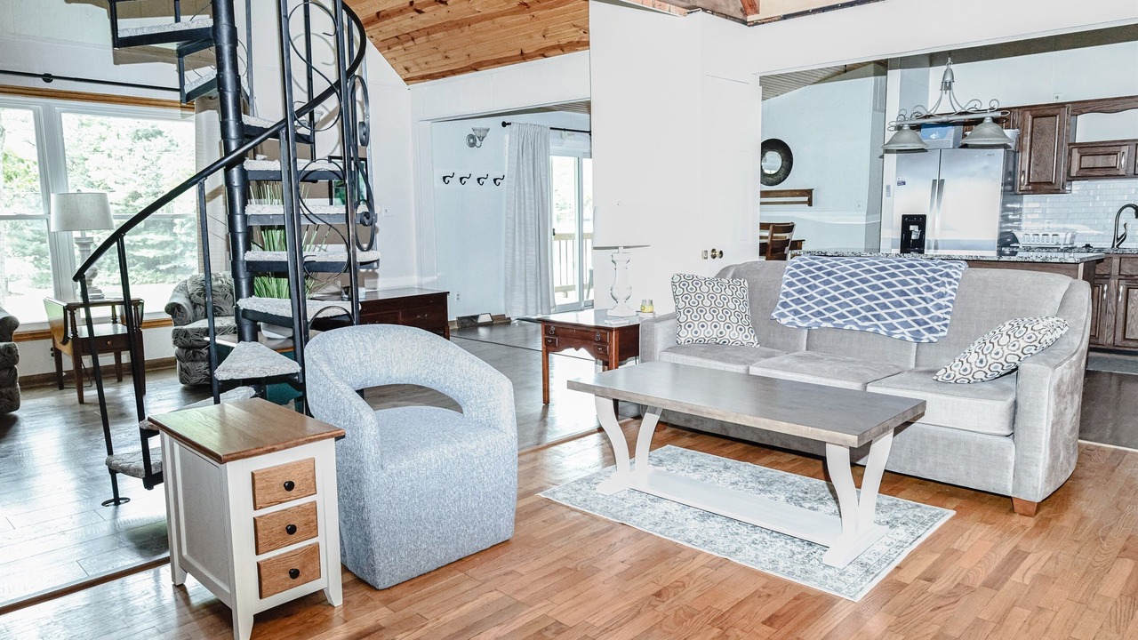 Photo of Livingroom in Canadian Lakes