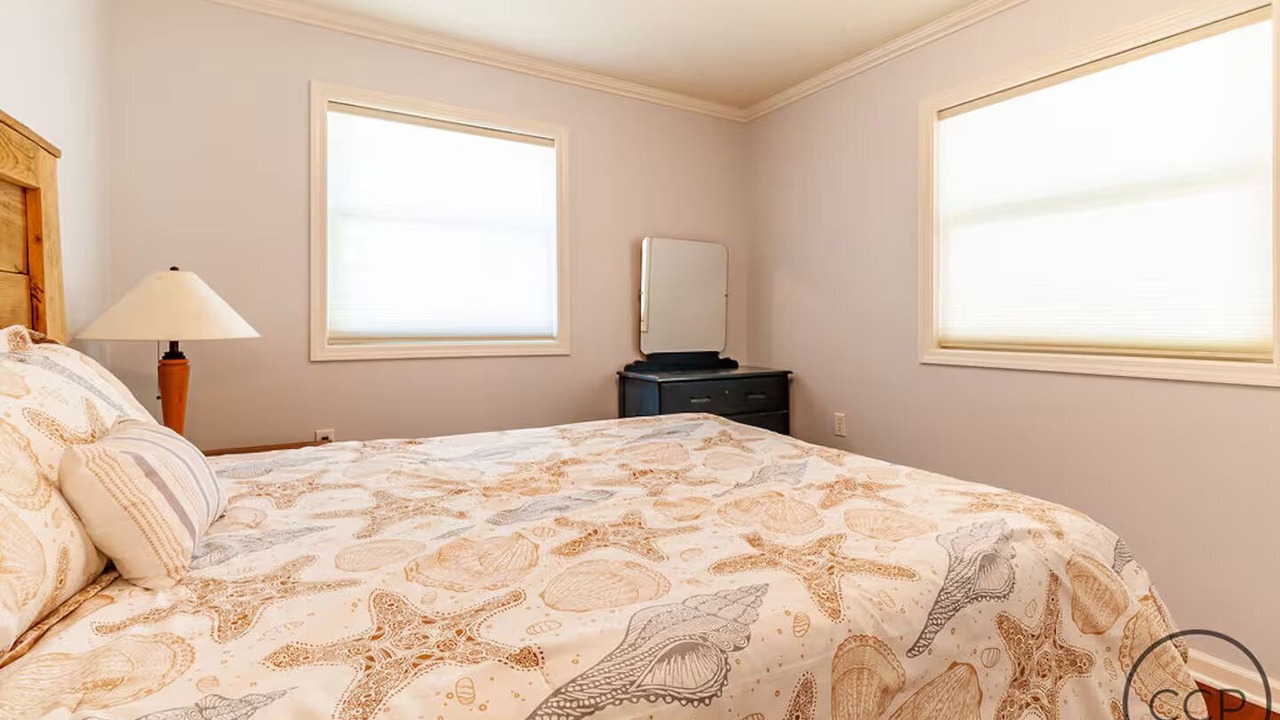Photo of Bedroom in Montague