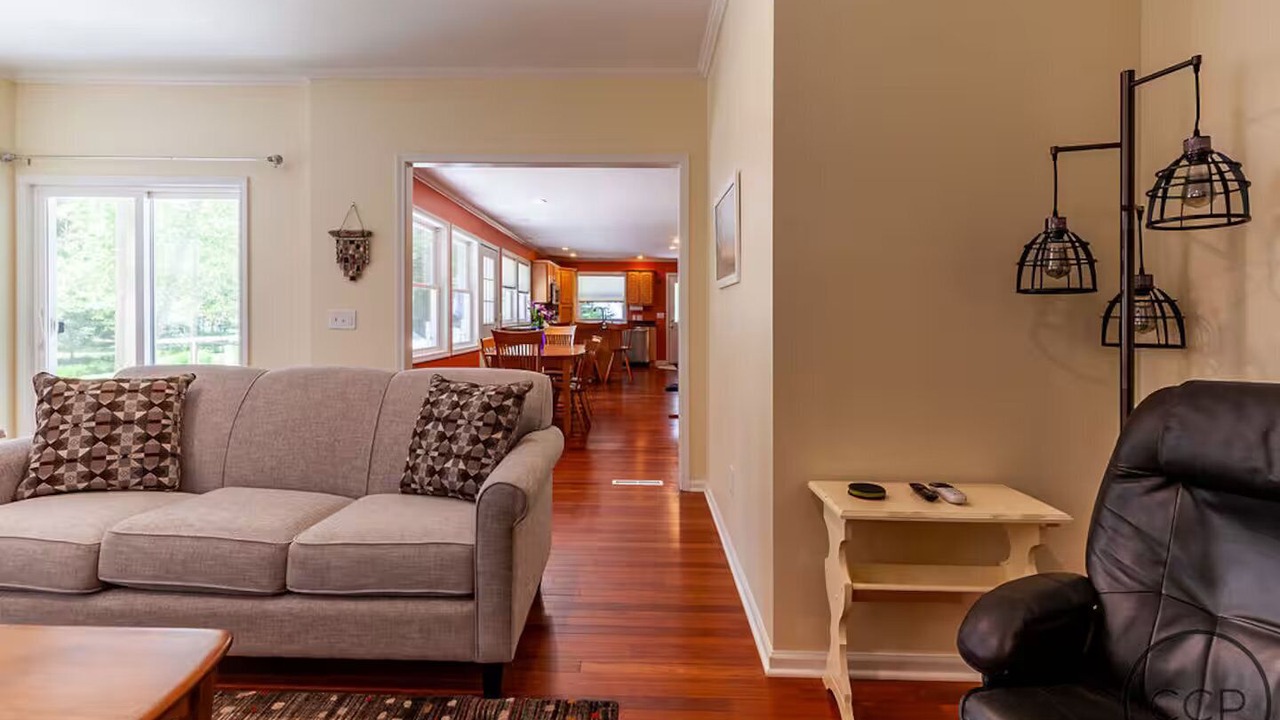 Photo of Livingroom in Montague