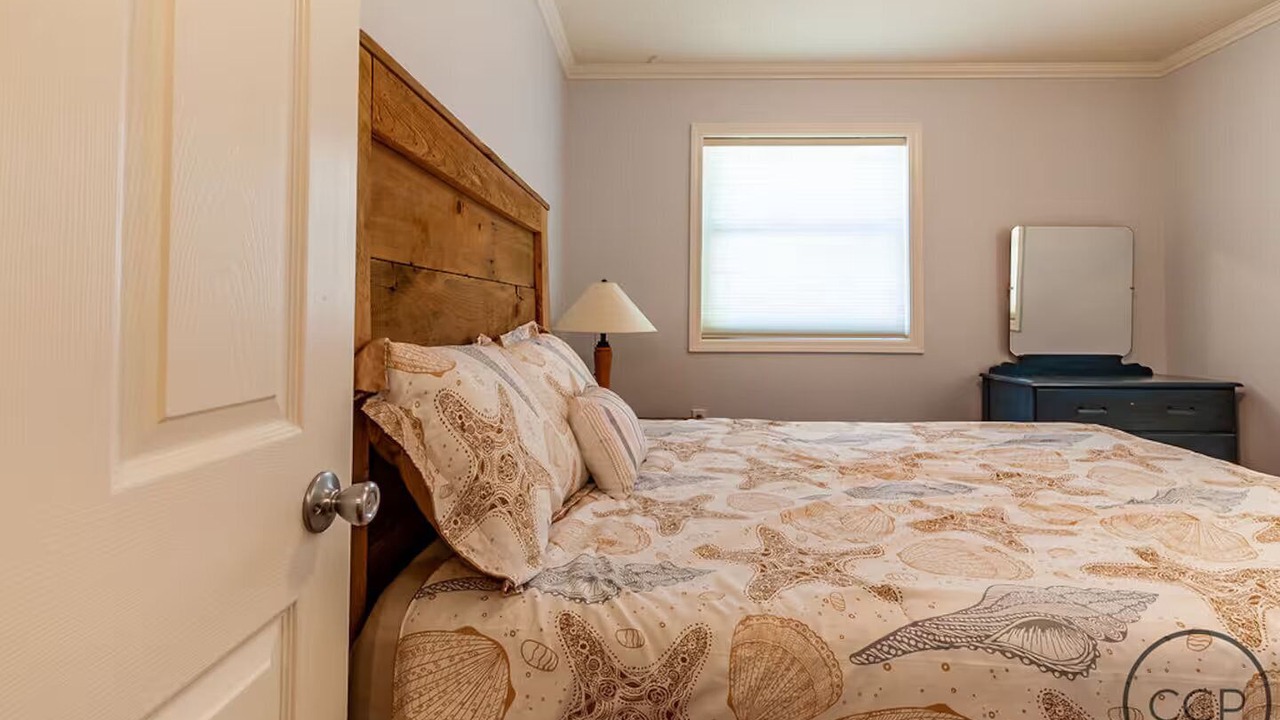 Photo of Bedroom in Montague
