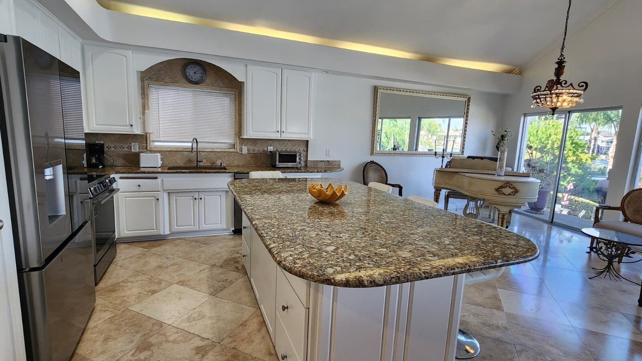 Photo of Kitchen in Canyon Lake