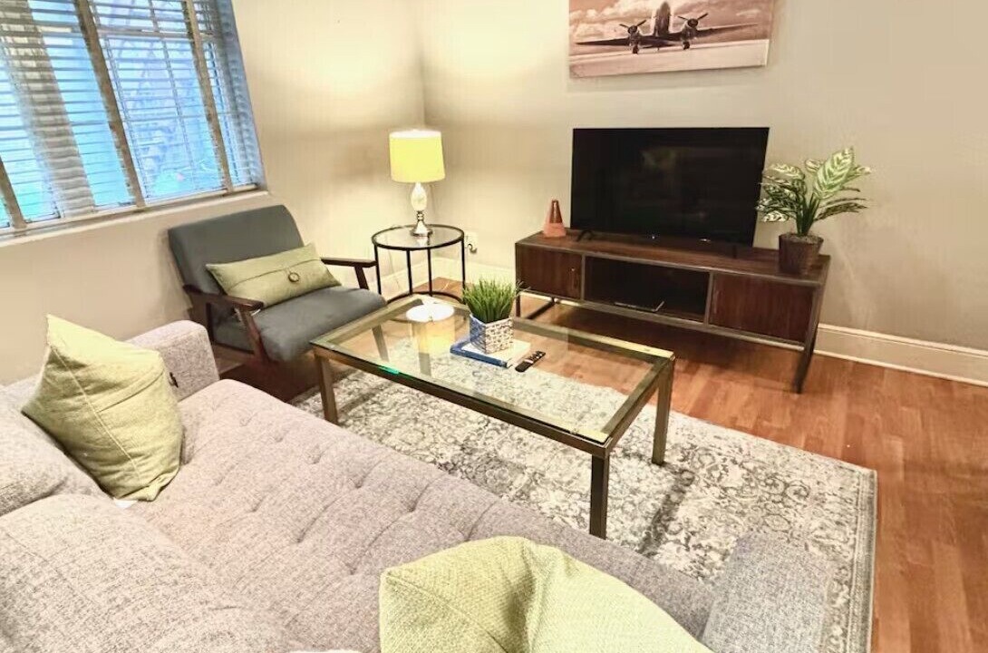 Photo of Livingroom in Oak Lawn