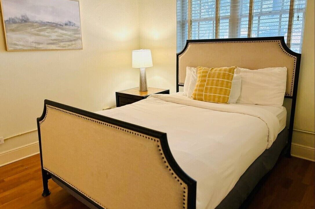 Photo of Bedroom in Oak Lawn