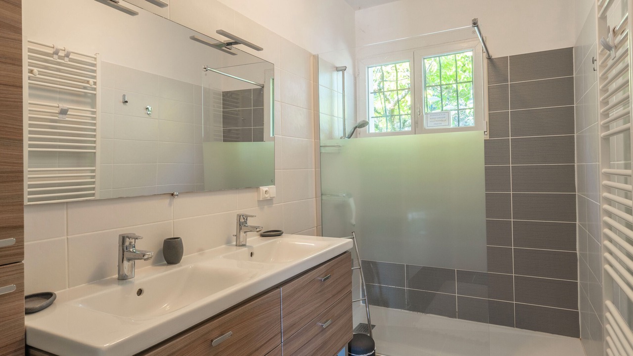 Photo of Bathroom in Royan