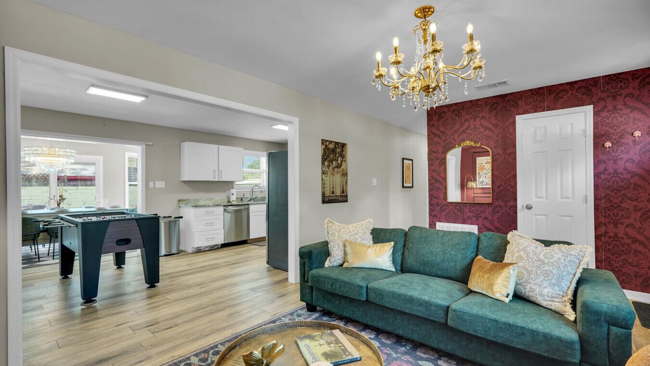 Photo of Livingroom in Savannah