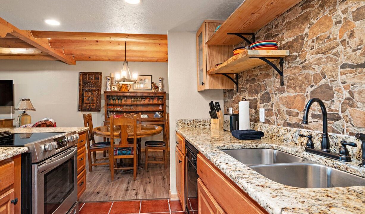 Photo of Kitchen in Northeast Santa Fe