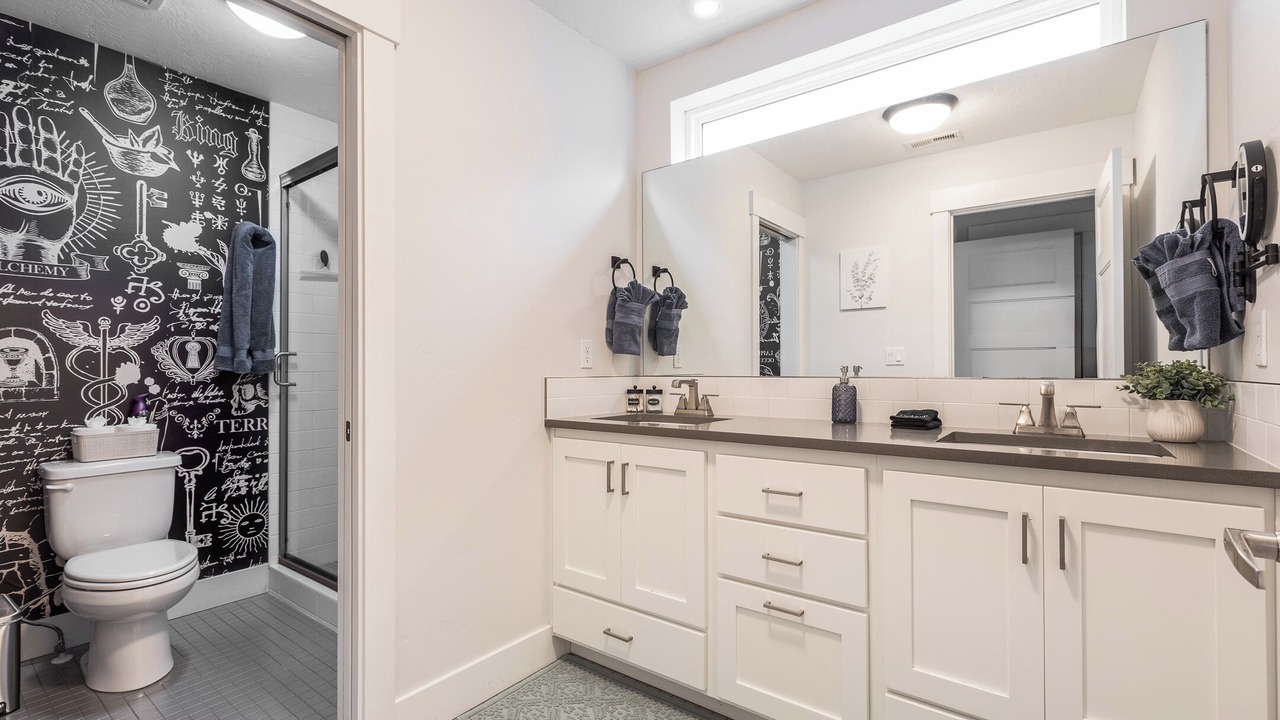 Photo of Bathroom in Veterans Park