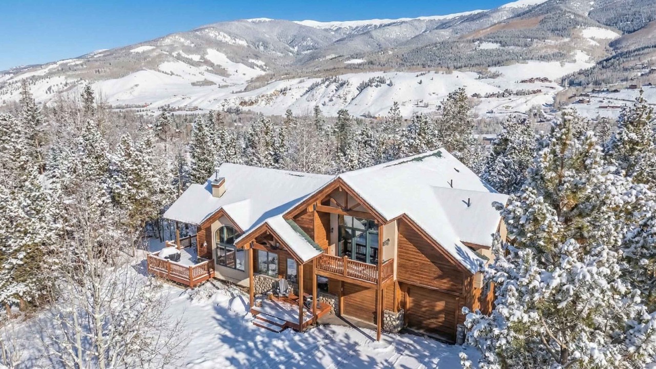 Photo of Outdoor in Three Peaks