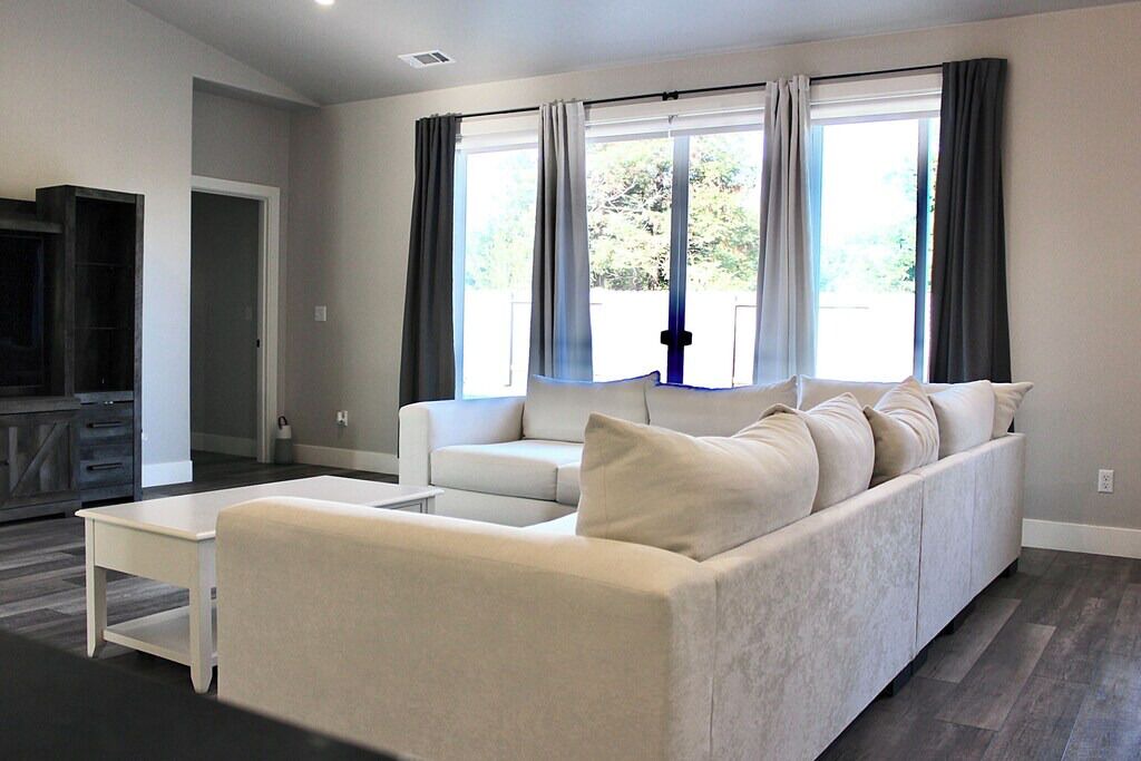 Photo of Livingroom in Rohnerville