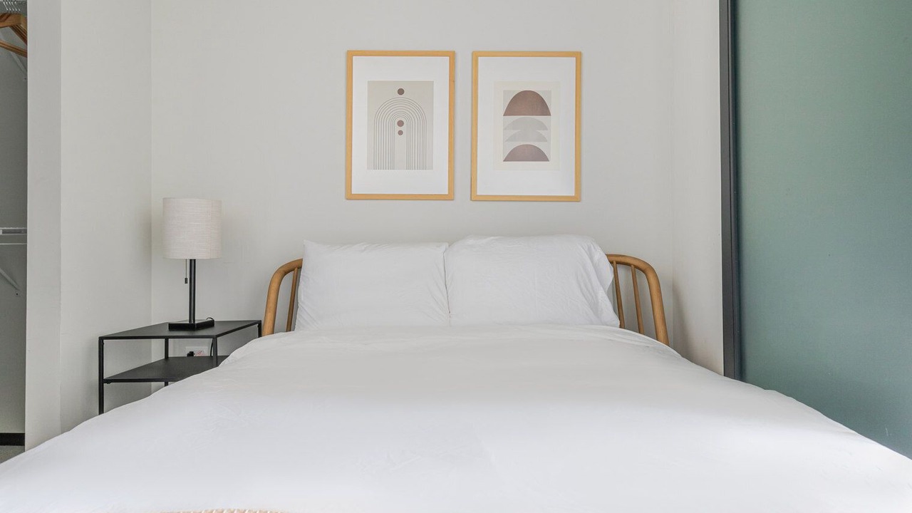 Photo of Bedroom in Near West Side