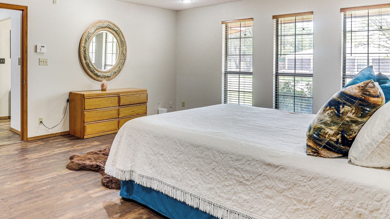 Photo of Bedroom in Roswell
