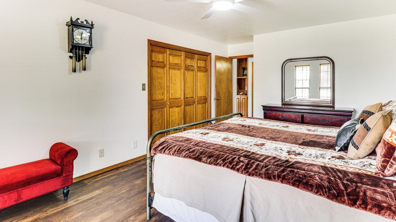 Photo of Bedroom in Roswell