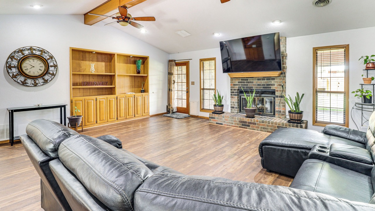 Photo of Livingroom in Roswell