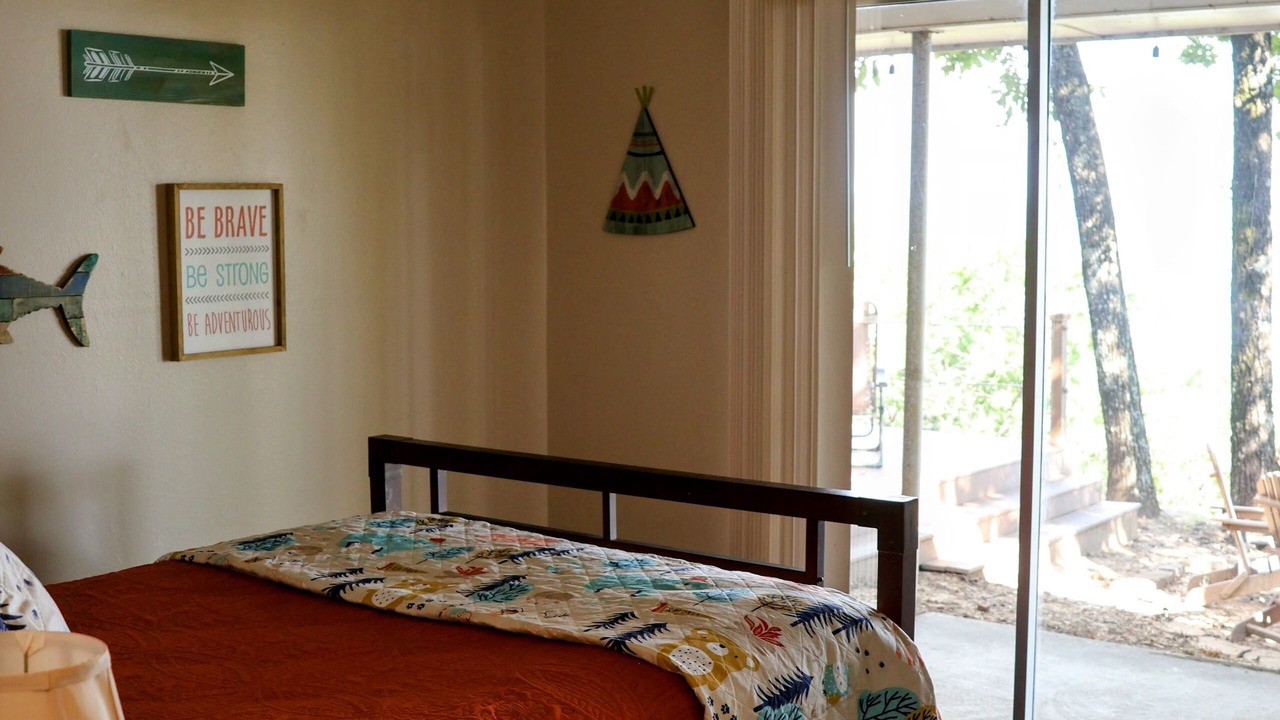 Photo of Bedroom in Crowder