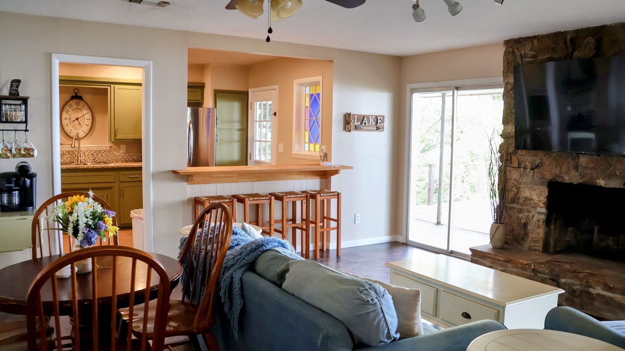 Photo of Livingroom in Crowder